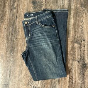 Simply Vera Wang jeans.   Mid rise capri size 4.